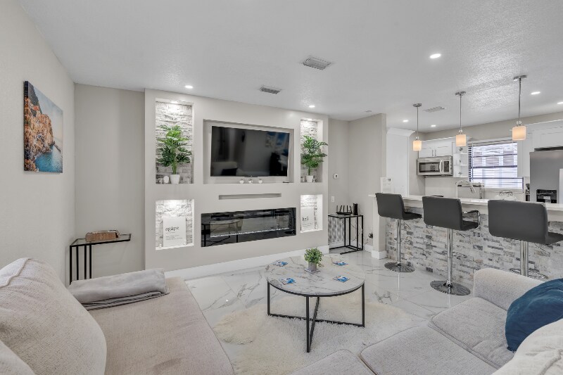 Building Photo - 4501 Bray Rd