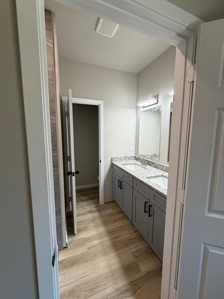 Building Photo - 2656 Locust Ave