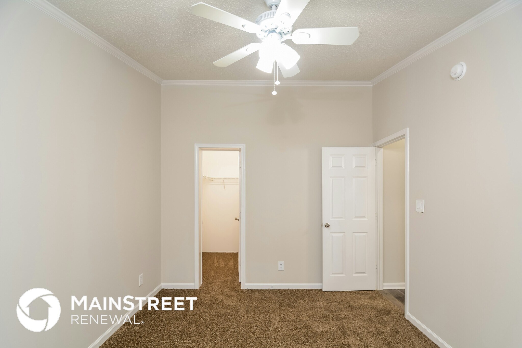 Building Photo - 617 E Walnut Ave