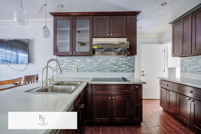 Building Photo - Arcadia School District | Quiet 4-Unit Community