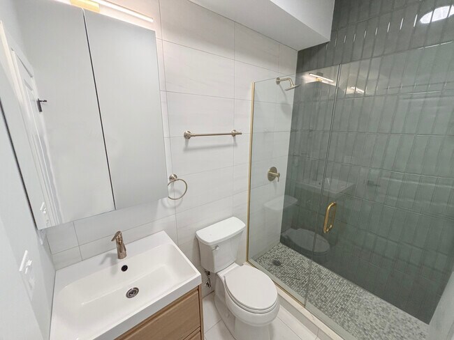 Building Photo - 2127 W 18th St