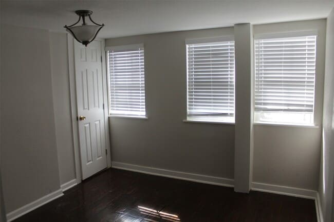 Building Photo - 402 Granberry St