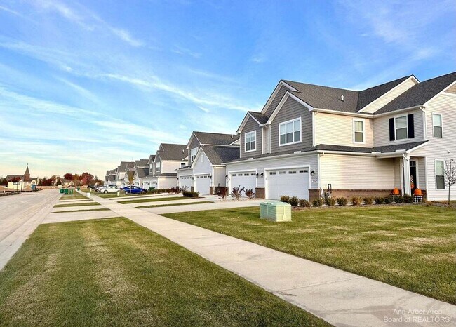 Building Photo - 1104 Salt Springs Dr