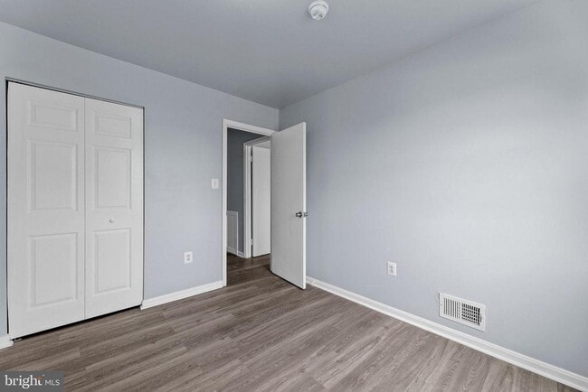 Building Photo - 8145 Community Dr