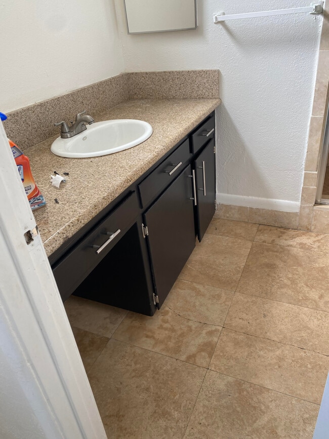 Building Photo - 34874 Cedar Ave