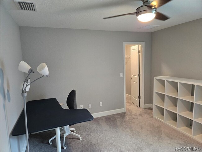 Building Photo - 13 Whitewood Ct