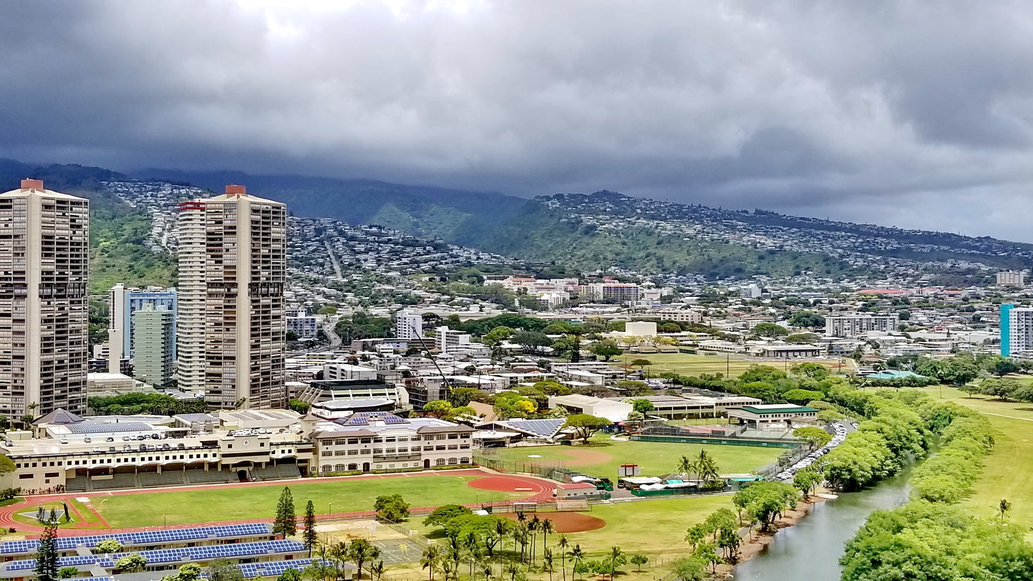 Mountain view. - 2140 Kuhio Ave