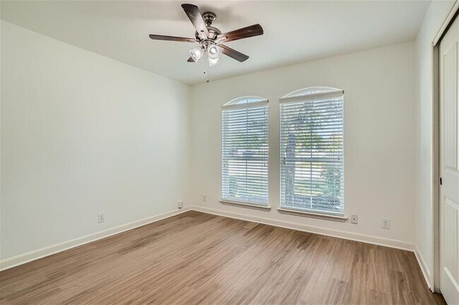 Building Photo - 1909 Ripple Creek Ct