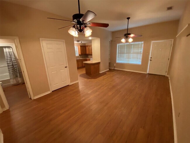 Building Photo - 224 Fairfield St