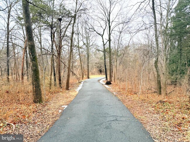 Building Photo - 43549 Coal Bed Ct