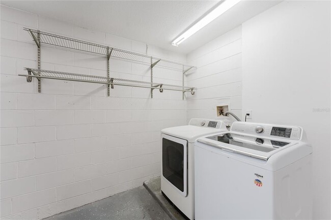 Building Photo - 3033 S Horizon Pl