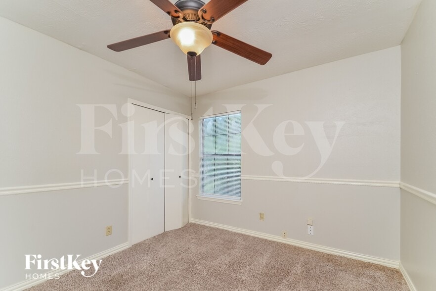 Building Photo - 7116 Wayfarer Trail