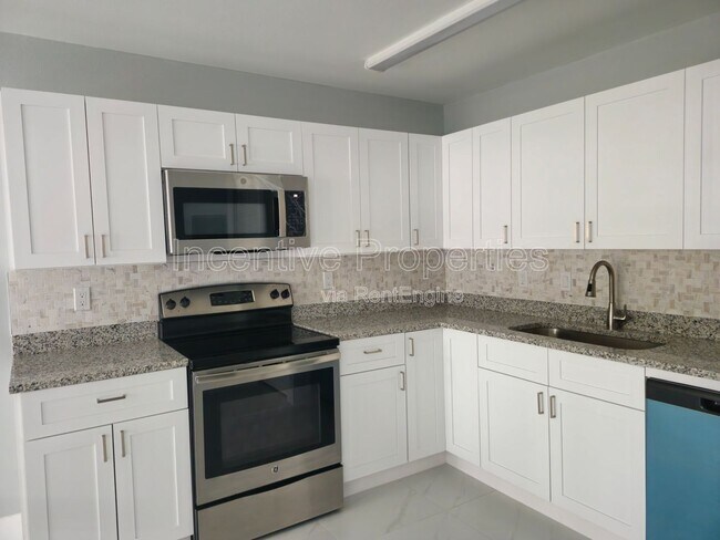 Building Photo - 4744 Walden Cir