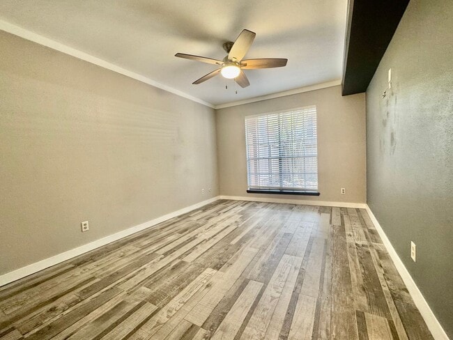 Building Photo - 829 Wax Myrtle Ln