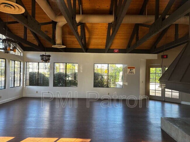 Building Photo - 7422 Seastar Dr