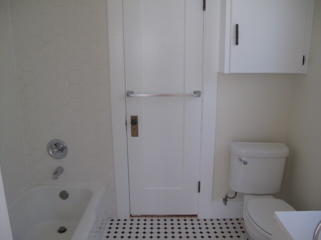 Bathroom - 1084 Sinaloa Ave