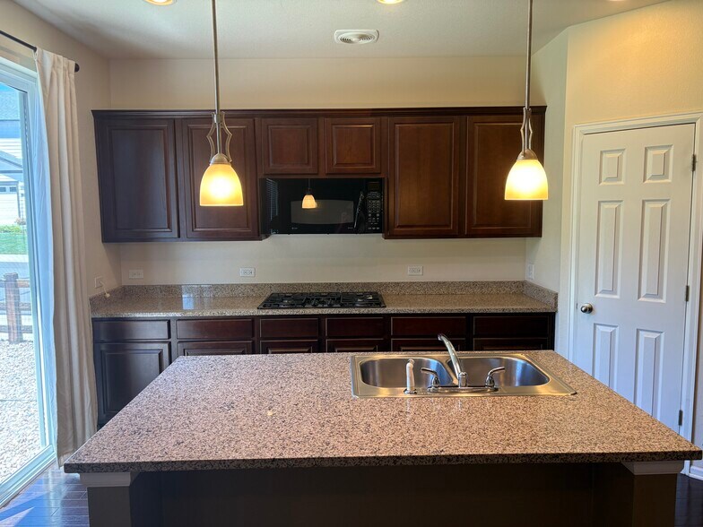 Kitchen - 7440 Sabino Ln