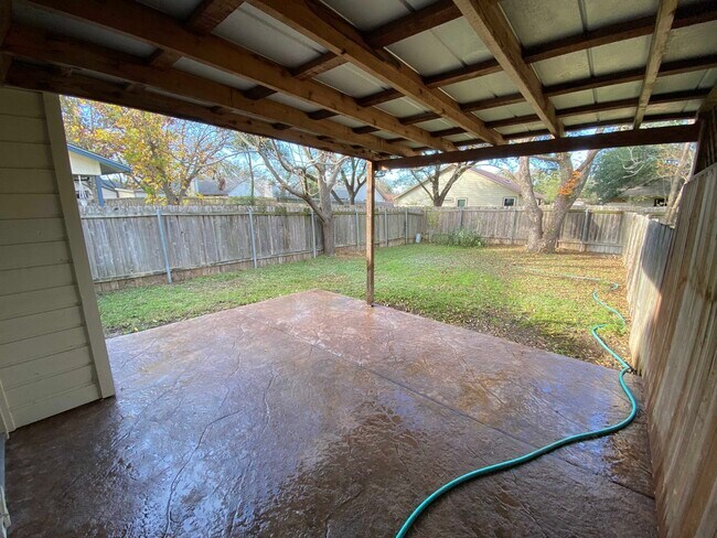 Building Photo - 8812 Clearbrook Trail