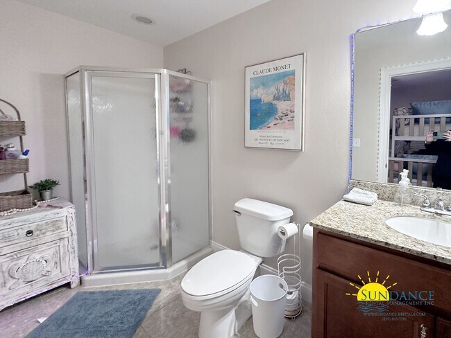 Building Photo - Stunning Waterfront 3 Bedroom Condo at Presidio Yacht Club!