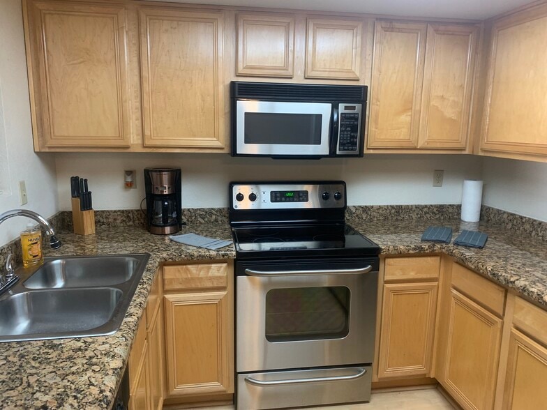 Remodeled, Move-In-Ready Condo in North Glendale - 5757 W Eugie Ave