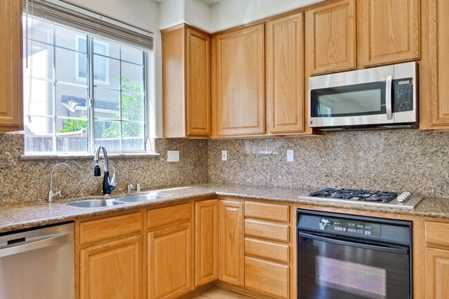 Building Photo - Spacious 4-Bedroom Home on Private Cul-De-Sac | No HOA | Custom Closets, New Floors & Lush Backya...