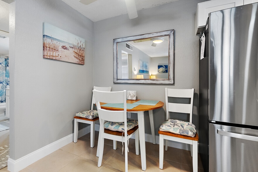 Building Photo - 11440 1st St E