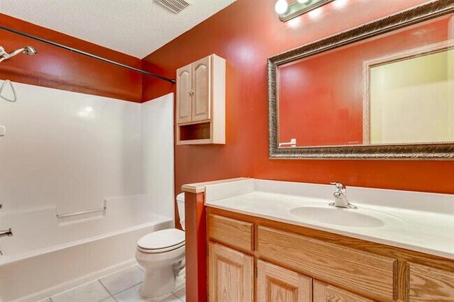Building Photo - 9931 Evergreen Ave N, Brooklyn Park, MN, 5...