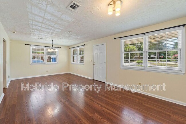 Building Photo - 1739 Cornell Dr