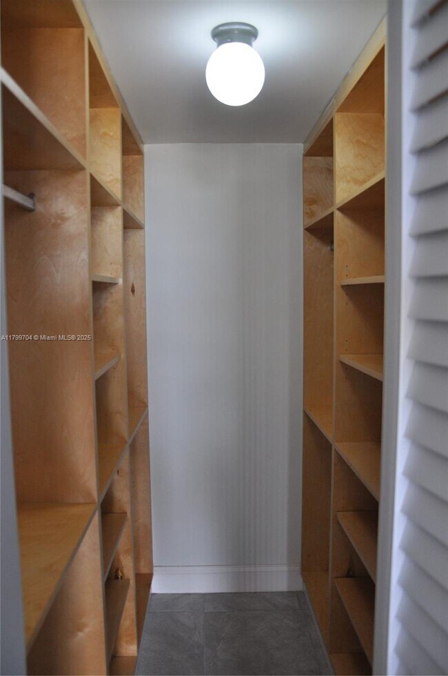 Building Photo - 13499 Biscayne Blvd