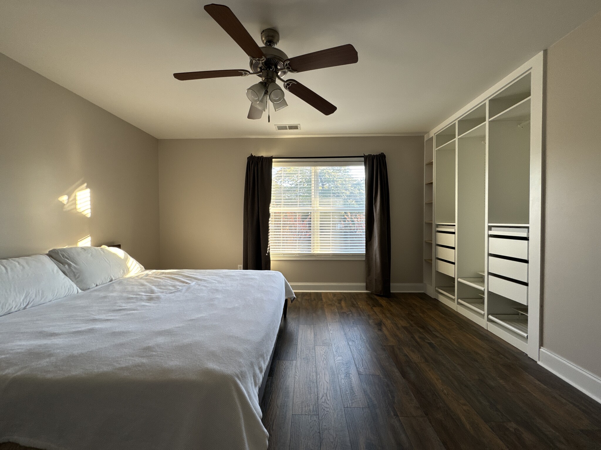 Building Photo - 1917 Wayne St