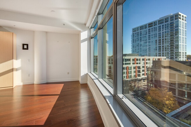 Building Photo - 3601 S River Pkwy