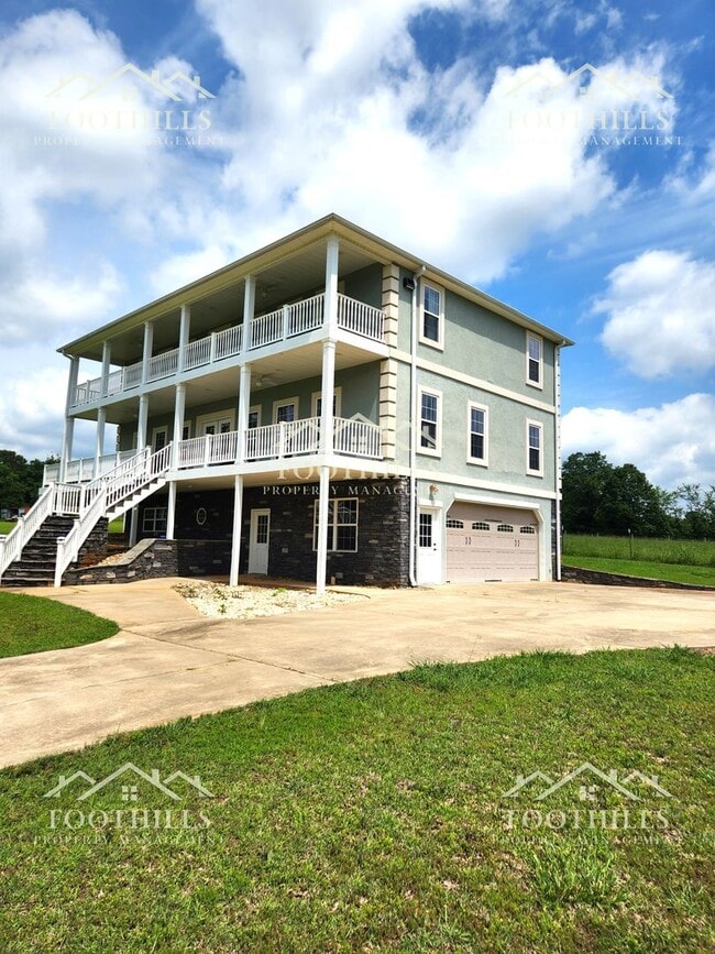Building Photo - 128 Hudgins Lake Rd