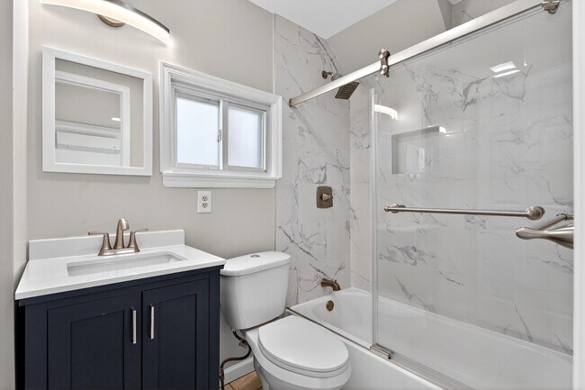 Building Photo - 104 McAdoo Ave