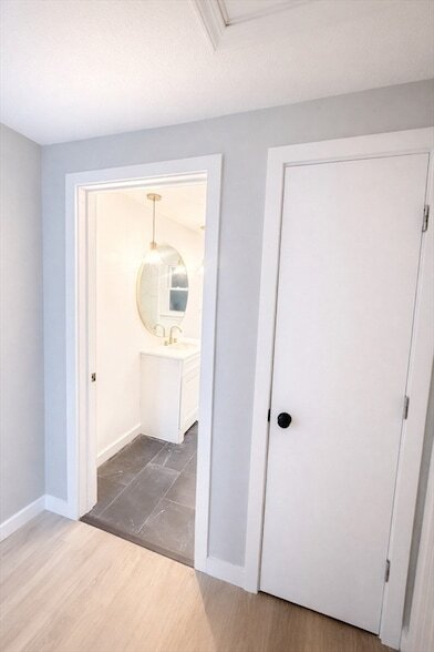 Building Photo - 116 Breckwood Cir