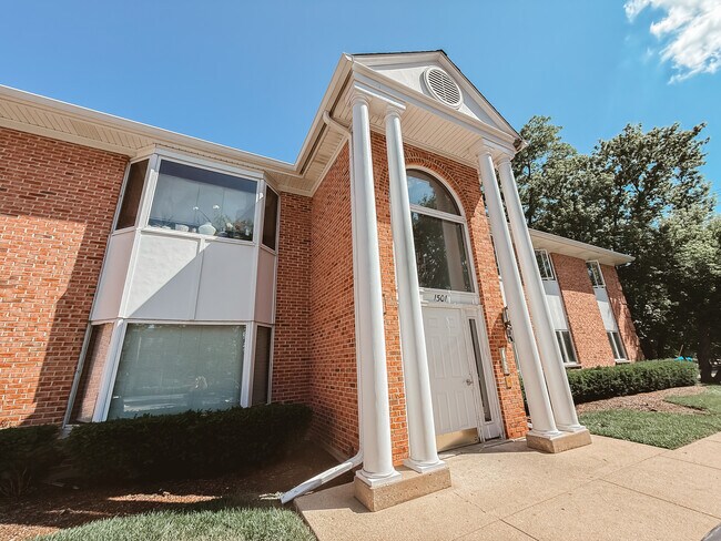 Primary Photo - 1501 N Milwaukee Ave