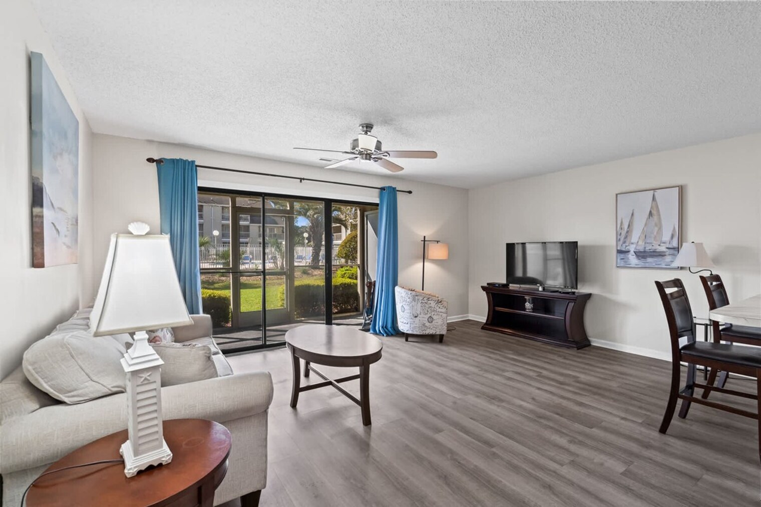 Building Photo - 1920 Bent Grass Dr