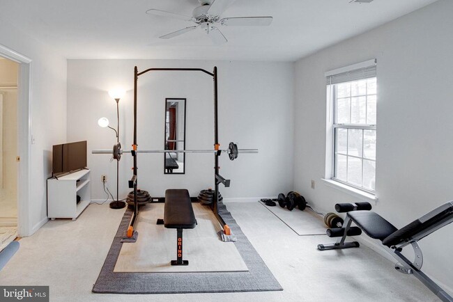 Building Photo - 13615 Garfield Pl