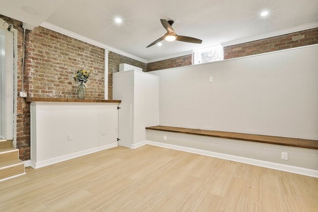 Building Photo - 685 Argonne Ave NE