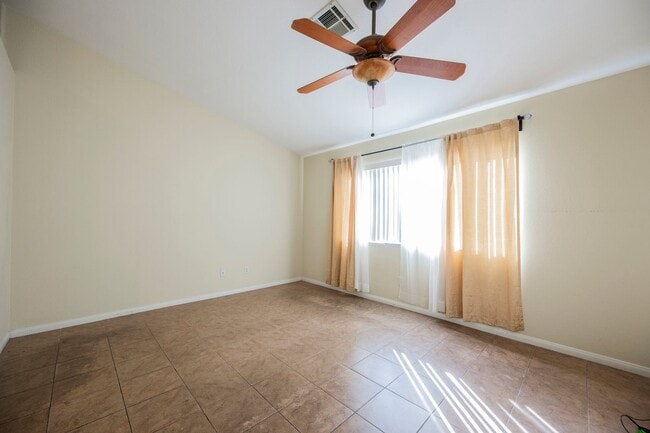 Building Photo - Summerlin - Single Story Townhome -