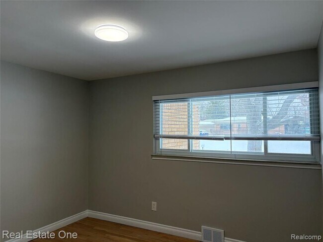 Building Photo - 53314 Starlite Dr