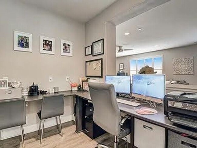 Building Photo - 445 Adobe Estates Dr