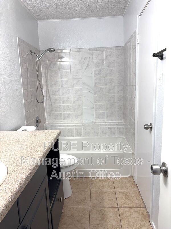 Building Photo - 14413 Tiffer Ln