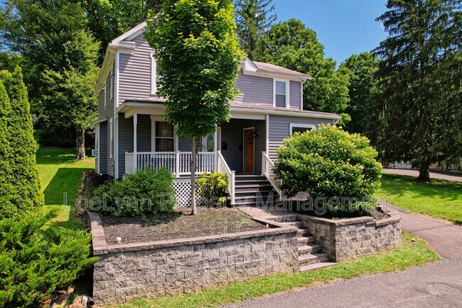 Building Photo - 505 B St