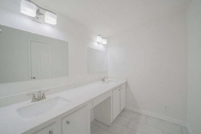 Building Photo - 1419 Chestnut Ridge Rd