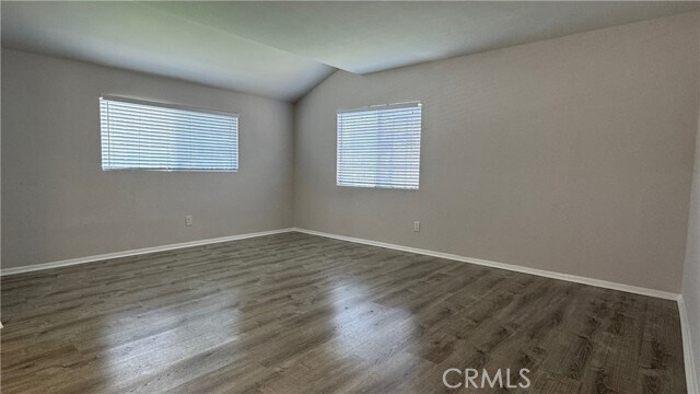 Building Photo - 10523 Hayvenhurst Ave