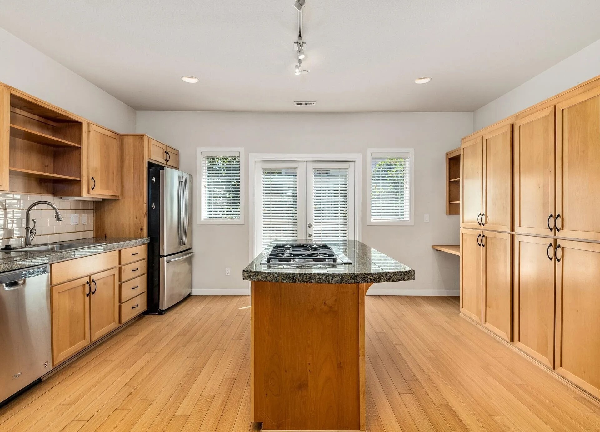 Building Photo - 4132 S Corbett Ave