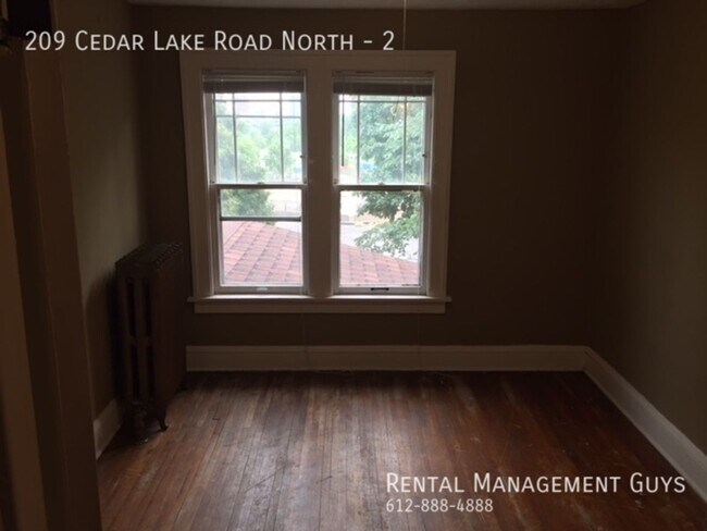 Building Photo - 209 Cedar Lake Rd N