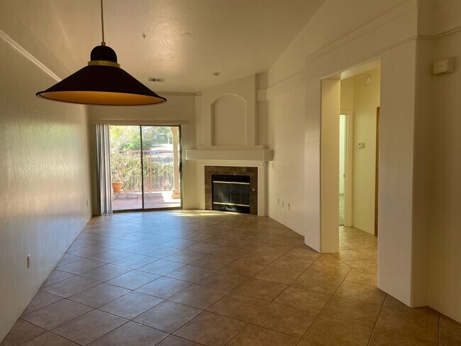 Building Photo - 811 Dusty Rose Dr