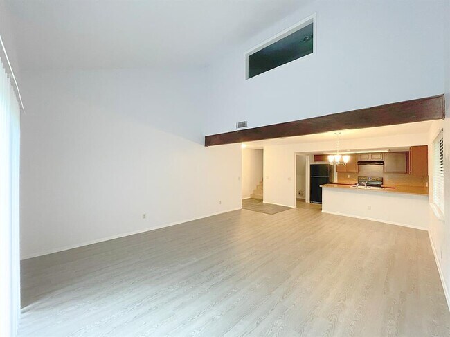 Building Photo - 3570 Ranch Rd 2222