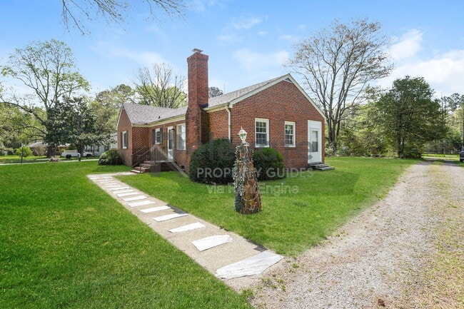 Building Photo - 4211 Wayside Rd